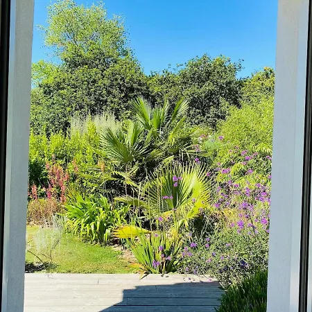 Au Coeur De Tregastel, Noyee Dans La Vegetation 펜션 트레가스텔